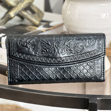 Load image into Gallery viewer, Alma Mia Signature Wallet
